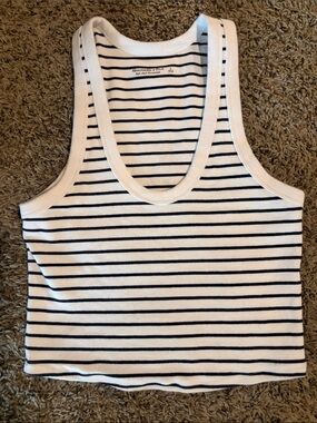 Abercrombie & Fitch Cropped Tank